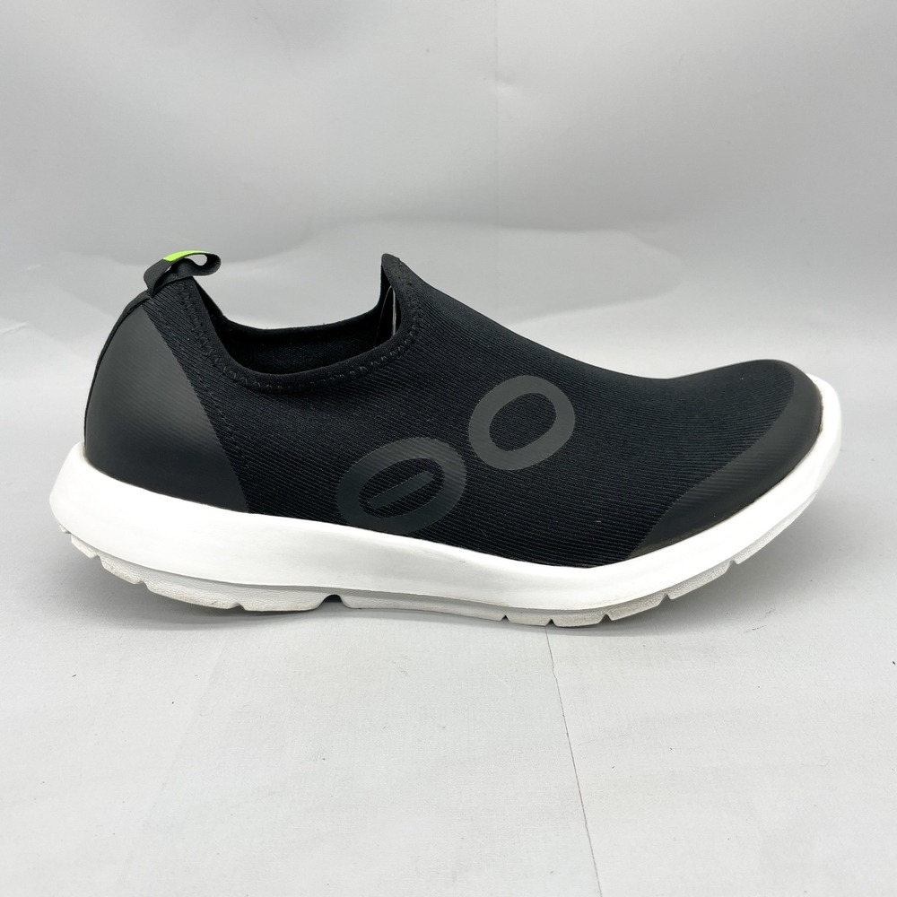 OOFOS Women 11 OOmg Low Sport Black White Recovery Slip On Sneaker Comfort Walk